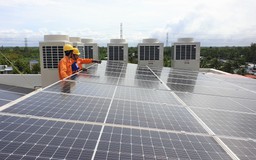 Kiểm tra các dự án điện mặt trời tại Vĩnh Long