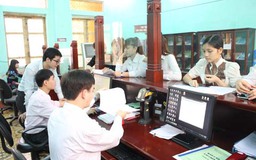 Đổi đăng ký ô tô do sáp nhập công ty có phải nộp lệ phí trước bạ?