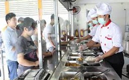 Bếp ăn tập thể có cần Giấy chứng nhận an toàn thực phẩm? 