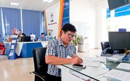 EVNNPC hướng tới không sử dụng tiền mặt trong thanh toán tiền điện