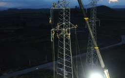 Bảo đảm vận hành an toàn lưới điện truyền tải mùa mưa bão