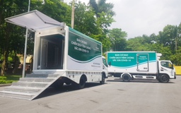 THACO tài trợ 126 xe chuyên dụng vận chuyển vaccine COVID-19 và phục vụ tiêm chủng lưu động
