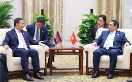 PM Pham Minh Chinh meets Cambodian counterpart Hun Manet in Kunming