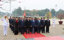 Lãnh đạo Đảng, Nhà nước vào Lăng viếng Chủ tịch Hồ Chí Minh, tưởng niệm các Anh hùng liệt sĩ
