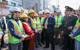 Thủ tướng kiểm tra công tác thi công tuyến đường sắt đô thị số 3 Hà Nội