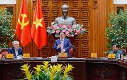 Xem xét bố trí ngân sách để hỗ trợ bình ổn giá xăng dầu