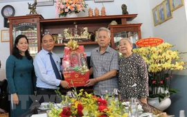 Chủ tịch nước trao quà Tết cho gia đình chính sách tại An Giang