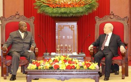 Tổng Bí thư Nguyễn Phú Trọng tiếp Tổng thống Uganda, Chủ tịch Đảng Phong trào Kháng chiến quốc gia