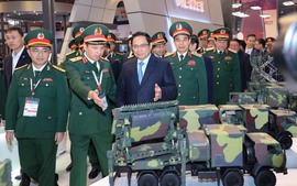 Gian hàng Viettel được Thủ tướng ghé thăm đầu tiên tại Vietnam Defence có gì đặc biệt?