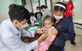 Chương trình 'Trái tim cho em' đến với trẻ em nghèo tỉnh Đồng Nai