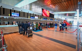 Người nước ngoài được xuất nhập cảnh qua Cảng hàng không Vân Đồn bằng thị thực điện tử