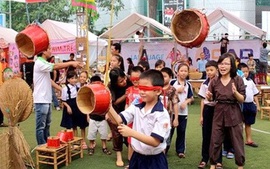 "Tuổi thơ với ngày hè" tại Làng Văn hóa - Du lịch các dân tộc Việt Nam