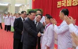 Triều Tiên tuyên bố 'chiến thắng dịch COVID-19'
