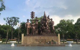 Phía sau những hy sinh là sự sống, danh dự và hạnh phúc