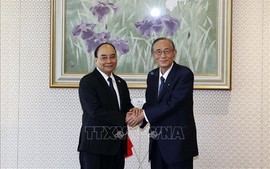 Chủ tịch nước Nguyễn Xuân Phúc hội kiến Chủ tịch Hạ viện và Thượng viện Nhật Bản