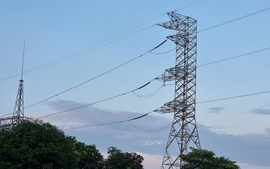 Đóng điện đường dây 220 kV Lào Cai-Bảo Thắng: Tăng cường bảo đảm điện cho miền Bắc