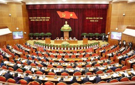 Thông báo Hội nghị lần thứ tám Ban Chấp hành Trung ương Đảng khóa XIII