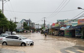 Quảng Nam: Vùng rốn lũ bị ngập, cảnh báo lũ BĐ3 trên sông Vu Gia - Thu Bồn