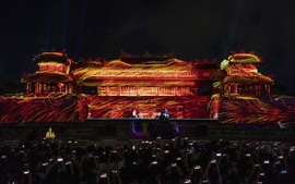Bữa tiệc âm nhạc và ánh sáng 3D đặc sắc tại Ngọ Môn-Đại nội Huế