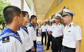 Quân chủng Hải quân kiểm tra công tác chuẩn bị huấn luyện tại Vùng 5 Hải quân