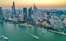 Chính phủ Anh hỗ trợ phát triển trung tâm tài chính và kinh doanh tại Việt Nam