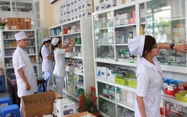 Thể chế hóa Nghị quyết 30/NQ-CP thực hiện các giải pháp bảo đảm thuốc, trang thiết bị y tế