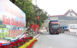 Bài 2: Thương mại biên giới Việt - Trung: Kỳ vọng bước chuyển 'cửa khẩu số'