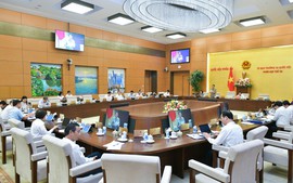 Thường vụ Quốc hội cho ý kiến dự án 'một luật sửa 7 luật'
