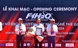 Khai mạc Giải đua thuyền máy nhà nghề quốc tế UIM F1H2O tại Bình Định