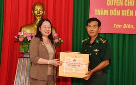 Quyền Chủ tịch nước thăm Đồn biên phòng cửa khẩu quốc tế ở Tây Ninh