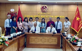 Phối hợp hỗ trợ, tư vấn pháp luật cho người Việt Nam ở nước ngoài