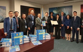 Tuyên bố của Bộ Ngoại giao Việt Nam về việc nộp đệ trình ranh giới thềm lục địa mở rộng khu vực giữa Biển Đông