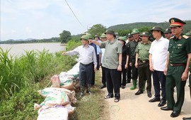 Tổng Bí thư, Chủ tịch nước Tô Lâm kiểm tra công tác phòng, chống lụt bão tại Tuyên Quang