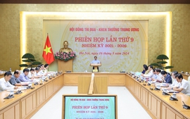 Đẩy mạnh phong trào thi đua lập thành tích chào mừng Đại hội đảng các cấp