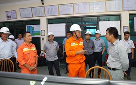 EVNNPT cơ bản hoàn thành khắc phục sự cố lưới điện cao áp