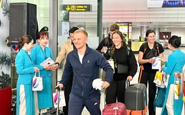 Đà Nẵng - Hội An: Rộn ràng đón đoàn khách 'xông đất' đầu năm 2025