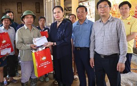 Ủy ban Trung ương MTTQ Việt Nam thăm hỏi, hỗ trợ người dân vùng lũ tỉnh Thái Nguyên