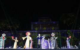 ‘Bước chân di sản’ - Tôn vinh vẻ đẹp trang phục văn hóa Việt Nam và thế giới