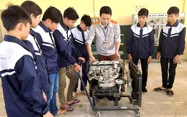 Có hỗ trợ chi phí cho học sinh vùng khó khăn đi học tại vùng I?