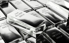 THỊ TRƯỜNG HÀNG HÓA: Giá bạc vượt đỉnh thời đại
