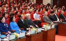 Trung ương Hội Liên hiệp Phụ nữ Việt Nam đón nhận Huân chương Lao động hạng Nhất