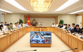 Phó Thủ tướng Trần Hồng Hà chủ trì cuộc họp ứng phó  bão số 12 và mưa lũ, ngập lụt