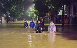 Mưa lũ gây thiệt hại nặng từ Huế đến Quảng Ngãi