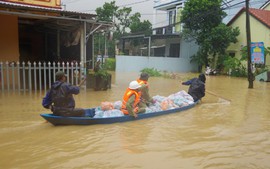 Duy trì nghiêm chế độ ứng trực; tập trung lực lượng, phương tiện khắc phục hậu quả mưa lũ ở miền Trung