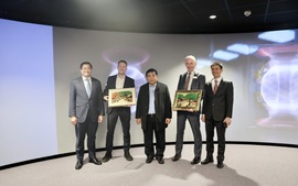 Phó Thủ tướng Nguyễn Chí Dũng thăm Khu Công nghệ Khoa học Sci-Tech