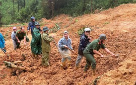 Thông tin báo chí Công điện của Thủ tướng Chính phủ về việc khẩn trương khắc phục hậu quả bão số 10 và mưa lũ sau bão
