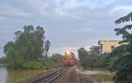 Khôi phục tuyến đường sắt Bắc-Nam qua Huế