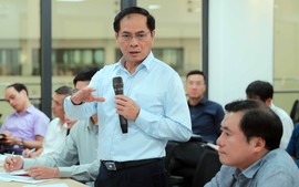 Phó Thủ tướng Bùi Thanh Sơn kiểm tra công tác chuẩn bị tổ chức Hội chợ Mùa thu 2025