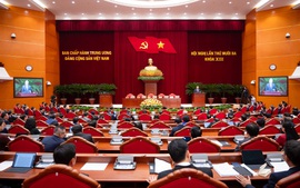 Bế mạc Hội nghị Trung ương 13