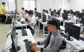 Chương trình giáo dục nâng cao dành cho các môn chuyên trong trường chuyên